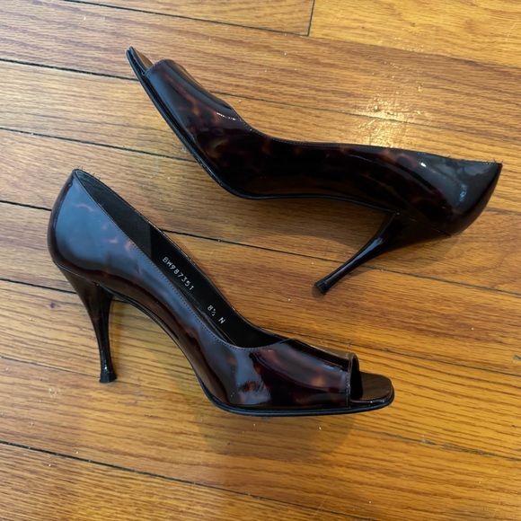 Stuart Weitzman Tortoise Shell Peep-Toe Heels - Picture 8 of 8